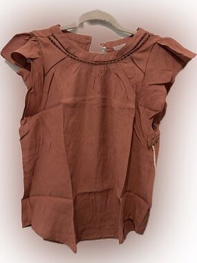 Iris Basic Rust-Tone Flutter Sleeve Blouse